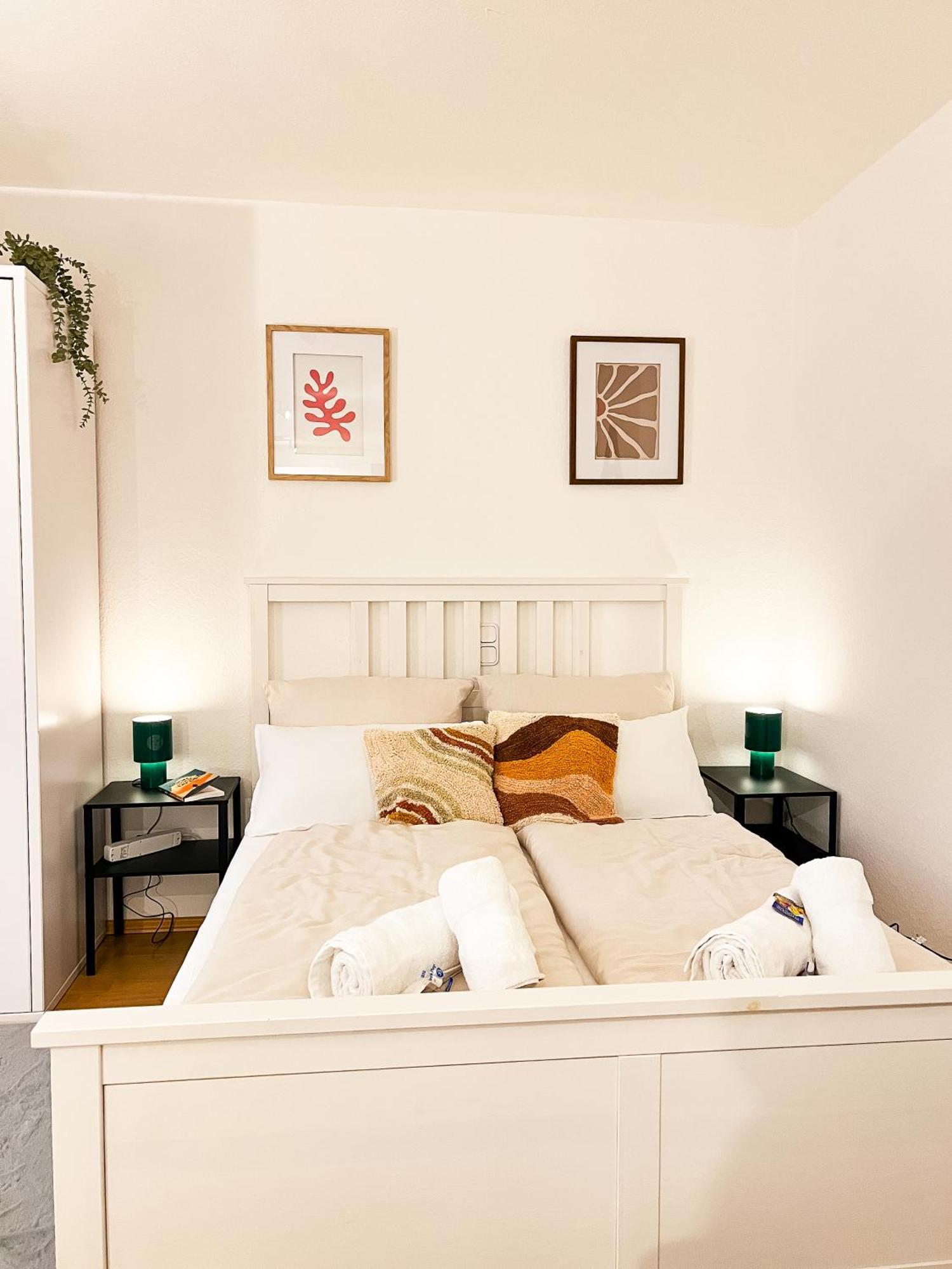 Qonroom - As Individual As You - Oeynhausen City Bad Oeynhausen Bilik gambar