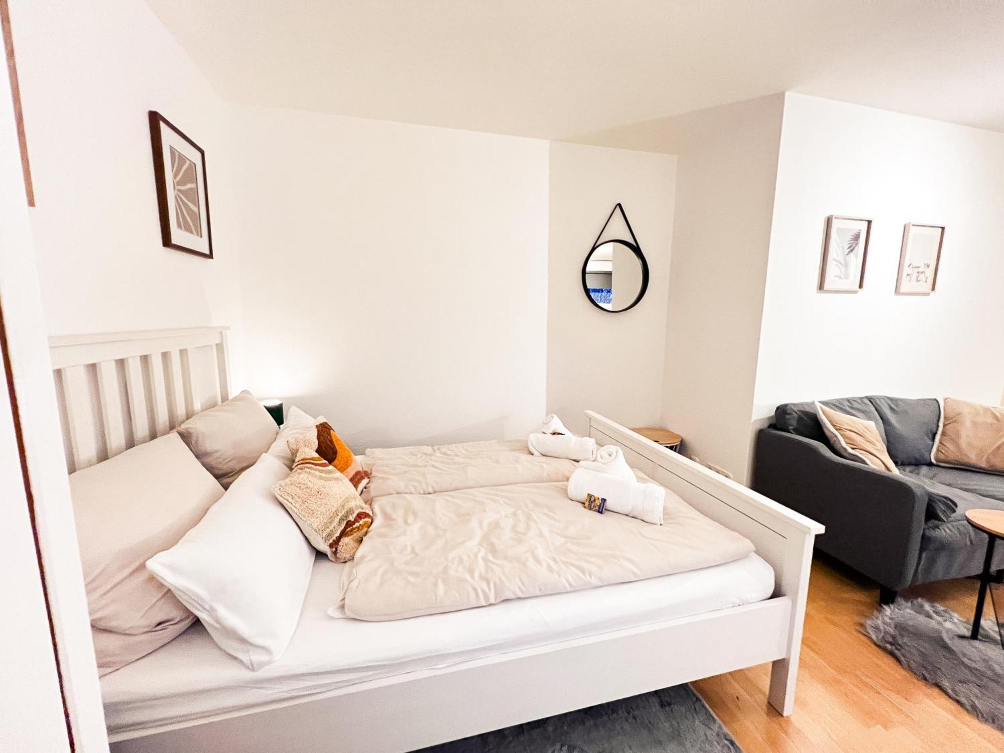 Qonroom - As Individual As You - Oeynhausen City Bad Oeynhausen Bilik gambar